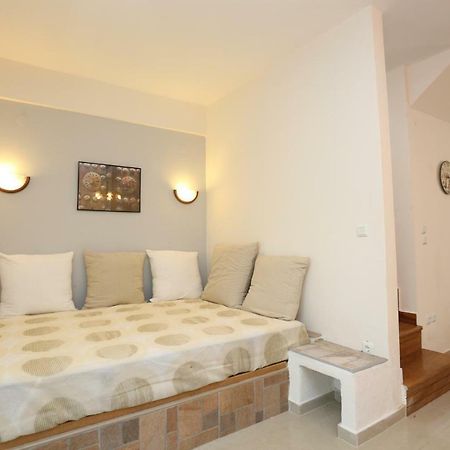 Villa Argo 3 - Beachfront, Big Gardens, Location! Pefkochori Exterior foto